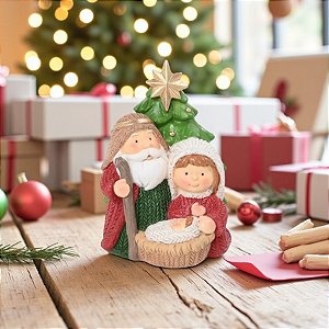 Enfeite de Natal em Resina - Sagrada Família e Árvore de Natal - Colorido - 8x5,5x4,5cm - 1 unidade - Cromus - Rizzo