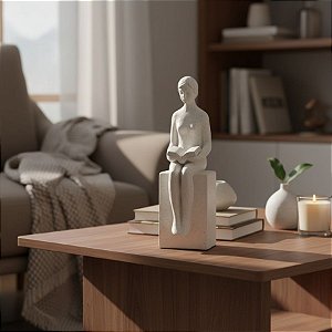 Escultura Mulher Lendo em Poliresina - 20x6x5,5cm - 1 unidade - Rizzo