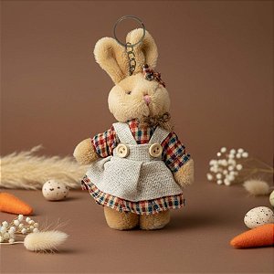 Chaveiro Coelho de Pelúcia Bege de Vestido Xadrez - Vermelho e Verde - 14x7x3cm - 1 unidade - Rizzo