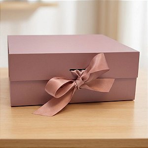 Caixa de Papel Rígido Retangular com Imã e Fita  - Rosé - G 33x25x12cm - 1 unidade - Rizzo