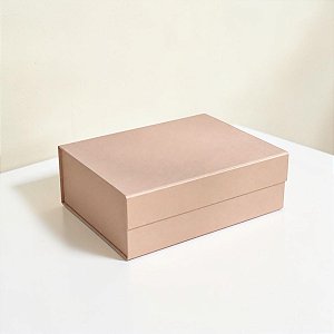 Caixa de Papel Rígido Retangular com Imã - Champagne - P 24,5x17,5cm - 10 unidades - Cromus - Rizzo