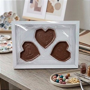 Caixa  coração Lapidado de 70 à 100gr  3 cav Branca com 5 un. Crystal  Confeitaria