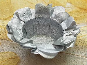 Forminha para Doces Floral em Seda Prata - 40 unidades - Decorart