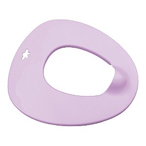 Assento Redutor Sanitário Infantil na cor rosa. Com design ergonômico.