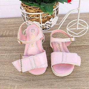 Sandália infantil menina Xuá Xuá confort em verniz rosa claro