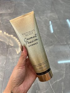 Creme Victoria’s Secret Coconut Passion Shimmer