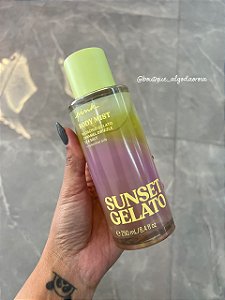 Body Splash Pink PISTACHIO GÉLATO CARAMEL DRIZZLE SEA SALT