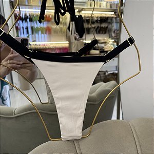 Calcinha 794 com regulagem fio Ipanema off white com viés preto (BUSTO NÃO INCLUSO)