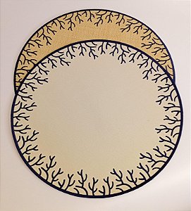 JOGO AMERICANO CORAL EM PALHA NATURAL COM BORDA AZUL MARINHO DUPLA FACE