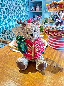 URSO DE RESINA SENTADO - NATAL - SUETER VERMELHO