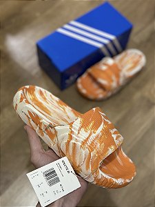 CHINELO ADIDAS ADILETTE 22 (laranja)