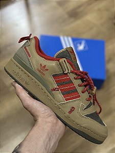 ADIDAS FORUM 84 CAMP LOW 'Cardboard Scarlet'