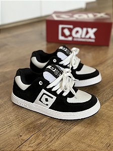 QIX 90’s (preto/branco)