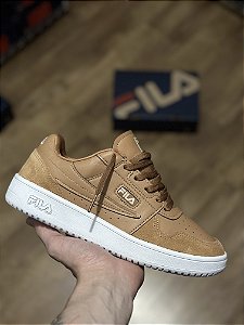 FILA ARCADE LOW (Almond)