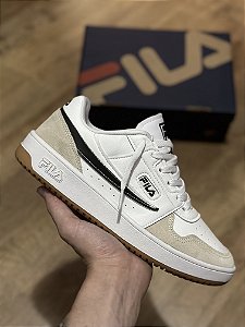 FILA ARCADE LOW (raw white/white/black)