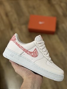 NIKE AIR FORCE 1 ‘07 “Pink Paisley”