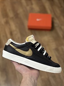 NIKE BLAZER LOW ‘77 “First Use” (preto)