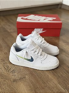NIKE EBERNON “White Lime Blast”