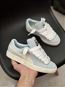 PUMA SUEDE CLASSIC XXI AZUL CLARO (acompanha os dois cadarços)