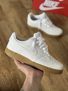 NIKE COURT VISION (white/gum)