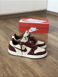 NIKE EBERNON (vinho/bege)