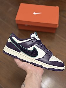 NIKE DUNK LOW RETRO “Chenille Swoosh”