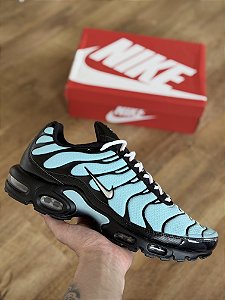 NIKE AIR MAX PLUS “Tiffany”