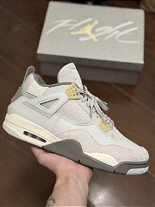 JORDAN 4 RETRO “Craft Photon Dust”