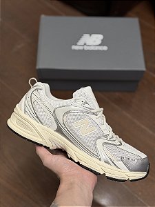 NEW BALANCE 530 (prata/creme)