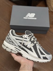 NEW BALANCE 1906R (grafite/branco)