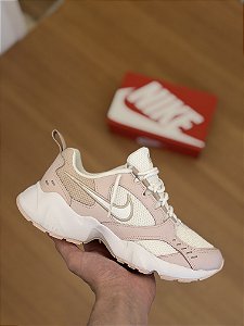 NIKE AIR HEIGHTS