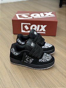 QIX 90’s OG (preto/branco)