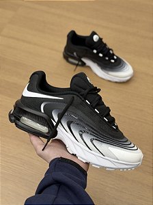 NIKE AIR MAX FIRE