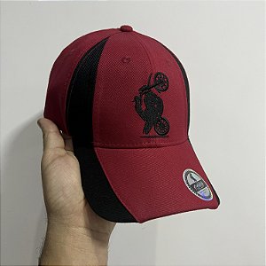 Boné aba Curva Bordado XT660 - vermelho com preto