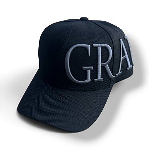 BONÉ SNAPBACK ESCRITA GRAU LATERAL - PRETO
