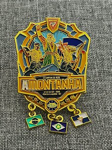 ARGANÉU GIRATÓRIO CAMPORI A MONTANHA COM BANDEIRAS - AOM 2025