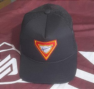 BONÉ DBV TRIÂNGULO-PRETO