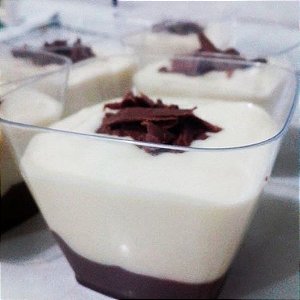 Mousse de Cupuaçu com chocolate