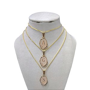 Colar Folheado Ouro 18k Letra Resinada