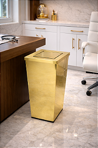 Lixeira Sofia Quadrada Dourada em Aço Inox com Tampa Basculante