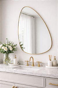 Espelho Orgânico Aurora com Borda Dourada em Metal