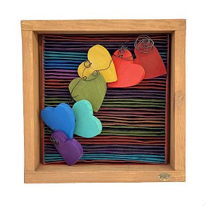 Escultura Caixinha Arco-íris.