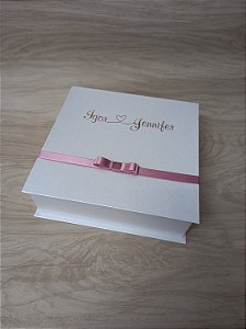 Caixa para necessaire, porta sabonete e robe feminino