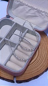 Brinco Argola Gota Torcida 7,0 cm em Prata