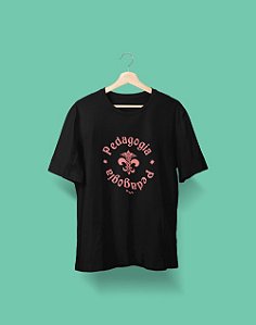 Camisa Universitária - Pedagogia - Old School