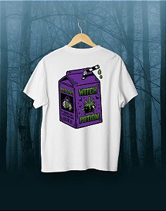 Camisa Universitária - Witch Potion - Suco de Monstro