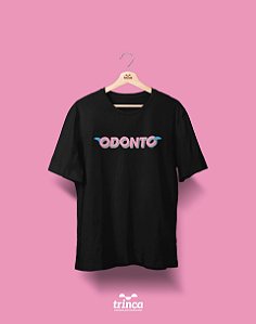 Camiseta Universitária - Odontologia - Voe Alto - Basic - Estampamos a  melhor fase da sua vida! | Trinca Camisas