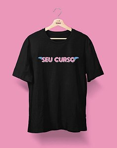 Camiseta Universitária - Seu Curso (Personalizável) - Voe Alto