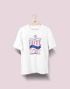 Camiseta Universitária - Letras - Lute Como - Ele - Basic