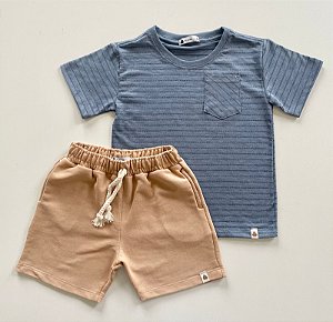 Conjunto Infantil Bermuda Caramelo e Camiseta Azul Listrada